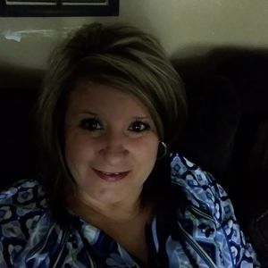 Meet your Posher, Lois